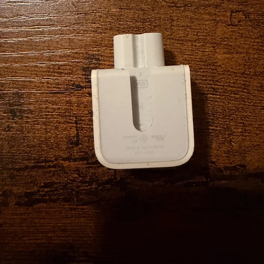 Apple Mac Macbook,2 Prong Wall Adapter Compatible E161470 Well Shin 2.5A 125V(2